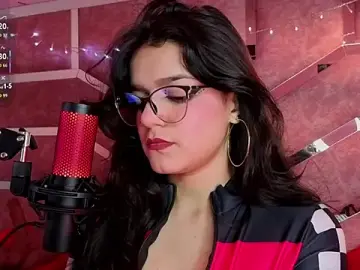 Stripchat Nude Webcam of ValerieKay_