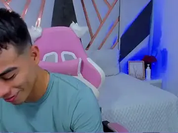 Stripchat Nude Webcam of Alejandro_karter18