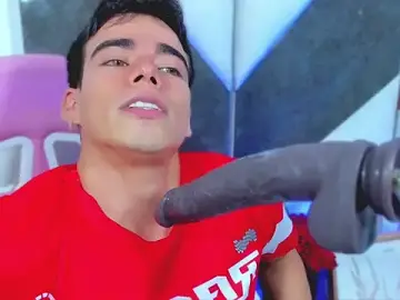 Stripchat Live Sex of Alejandro_karter18