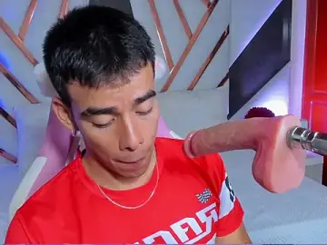 Stripchat Live Sex Cam of its_liam18