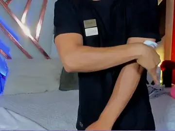 Stripchat Live Sex Cam of its_liam18