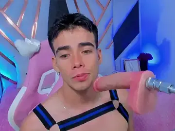 Stripchat Live Sex of Alejandro_karter18