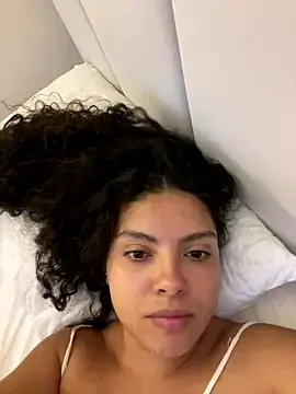 Stripchat Live Sex Cam of Nathcurly_