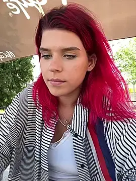 Stripchat Sex Cam of RiriRoseey