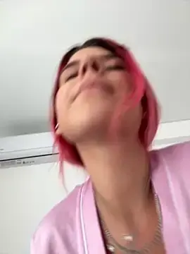 Stripchat Sex Cam of RiriRoseey