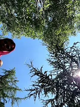 Stripchat Adult Webcam of RiriRoseey