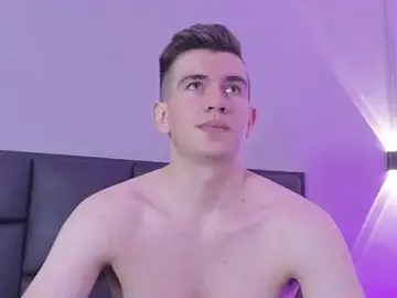 Stripchat Free Live Porn of MikaelSlow