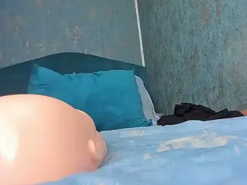 Stripchat Sex Cam of RedAssHottie