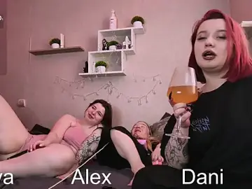 Stripchat Live Sex of Dani_RedheaDevil