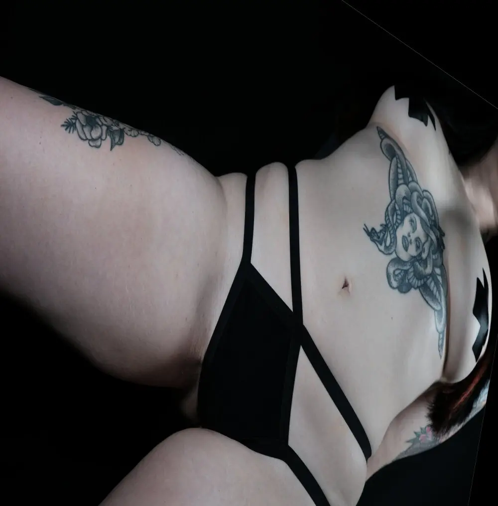mistress_larentiah