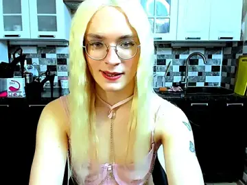 Stripchat Free Live Porn of your_hotcutie