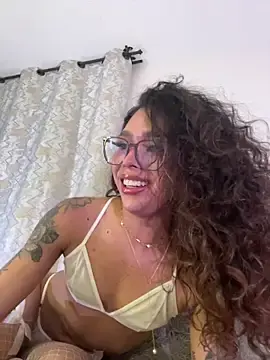 Stripchat Adult Webcam of Samantha_Bernardo