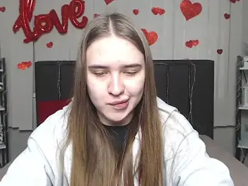 Stripchat Live Sex Cam of LauraHlot