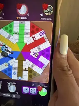 Stripchat Sex Cam of ZaraLuuv