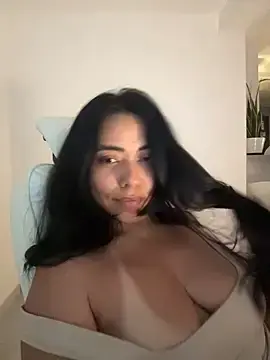 Stripchat Live Sex Cam of PetitLumiere