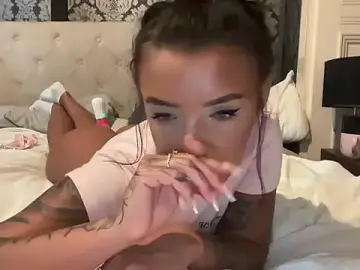 Stripchat Free Live Porn of LucyLuxee19