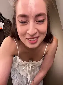 Stripchat Private Sex Chat of Holly_Play
