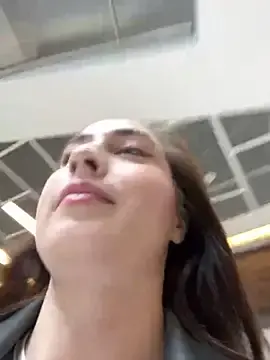 Stripchat Live Porn of Holly_Play