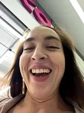 Stripchat Sex Chat of Holly_Play