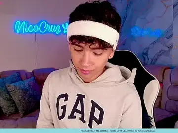 Stripchat Free Porn Cam of Niico_Cruz