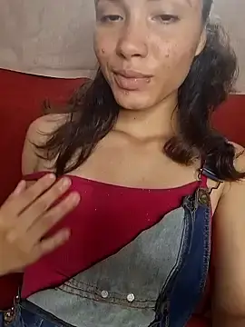 Stripchat Nude Webcam of HelenHoltz