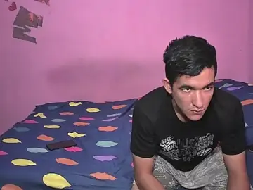 Stripchat Live Sex Cam of Sweetiefoxxx