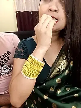Stripchat Live Sex Cam of SEXY-MONA-JI