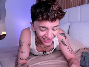 Stripchat Nude Webcam of Tomy_Rox