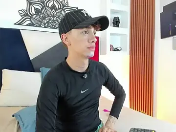 Stripchat Free Live Porn of Tomy_Rox