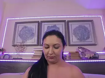 Stripchat Free Live Porn of BustyEva_