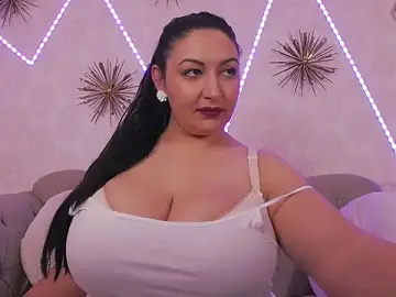 Stripchat Free Live Porn of BustyEva_