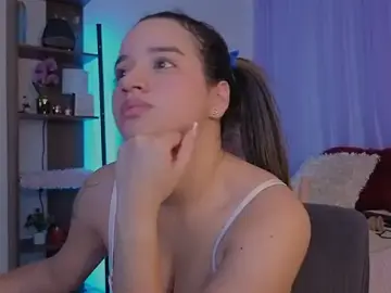 Stripchat Adult Webcam of emilyrouxe