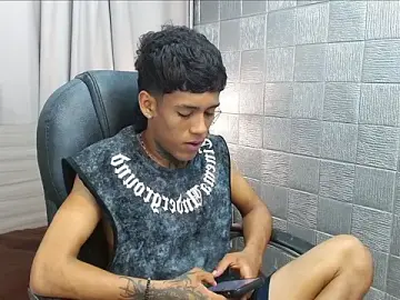 Stripchat Nude Webcam of Alan_Cute18