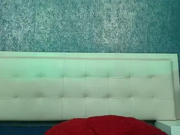 Stripchat Live Sex Cam of Cloeandtyfanny