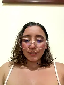 Stripchat Live Sex Cam of Kay_LustyWife