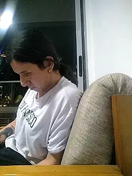 Stripchat Sex Cam of Cameron_puppy