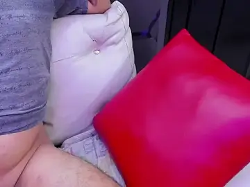 Stripchat Sex Cam of Blow2job-Lat