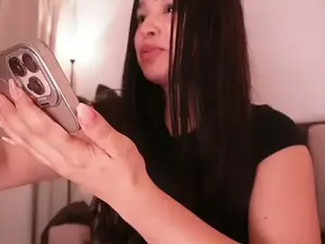 Stripchat Adult Webcams of bella_parisi