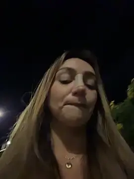 Stripchat Sex Cam of Nina_velvet01