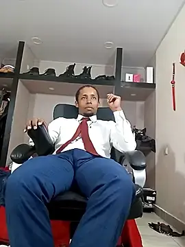 Stripchat Adult Video Chat of AlejoKhalifa_