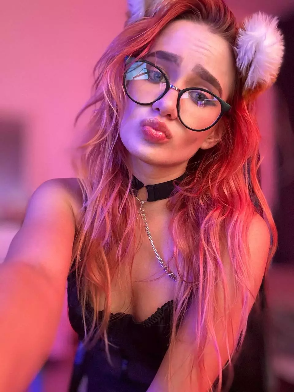 EmmyFoxxOfficial