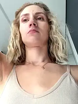 Stripchat Sex Chat of Feral_berry_8133