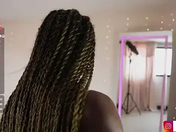 Stripchat Best live sex cam show of LuanaRisque