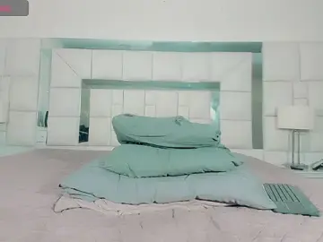 Stripchat Live Sex of _ChanellR_