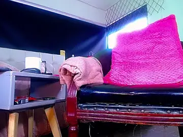 Stripchat Adult Webcam of bellatrixx_69