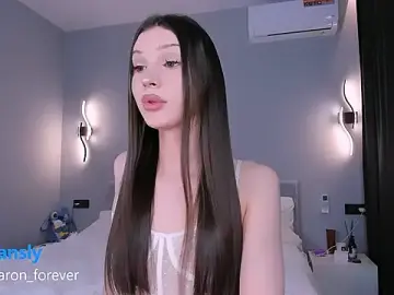 Stripchat Adult Webcam of sharon_forever