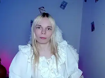 Stripchat Live Sex Cam of Emily_Nyaffee