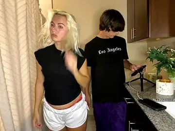 Stripchat Free Porn Cam of girlfriendmissy
