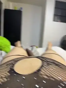 Stripchat Live Sex Cam of valenthottie