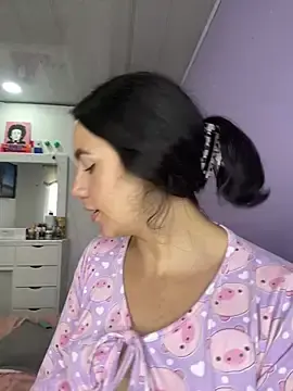 Stripchat Watch Live Sex Cams of Marianahb-e